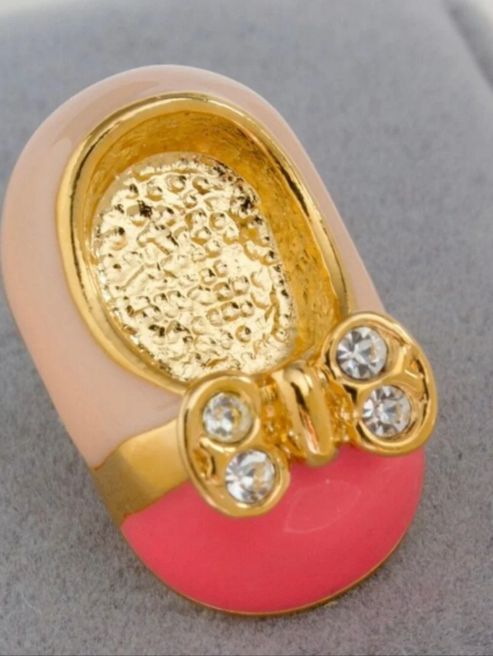 Vtg 1997 Avon Pink Baby Bootie Tac Pin